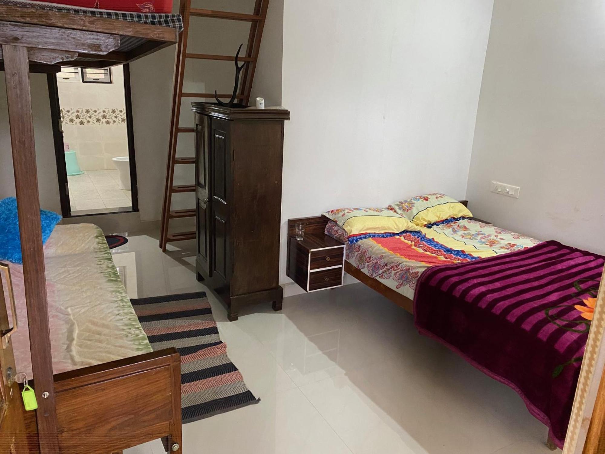 Shilpa Vikas Homestay Madikeri Bagian luar foto